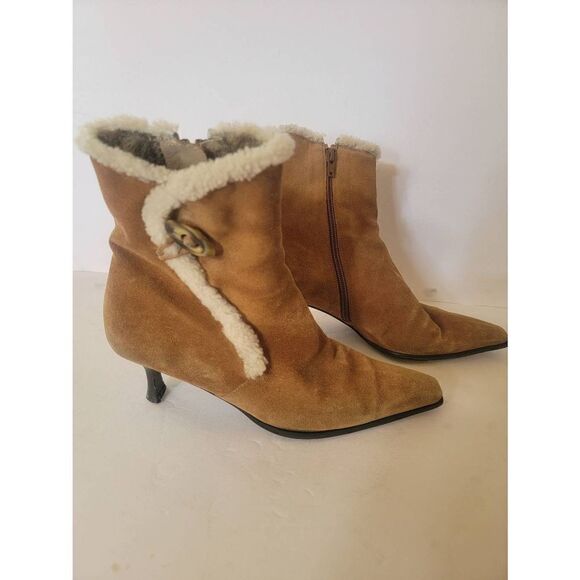 Stuart Weitzman Women's Tan Suede Pointed Toe Fur Trim Heeled Ankle Boots Size 6 - Picture 1 of 9